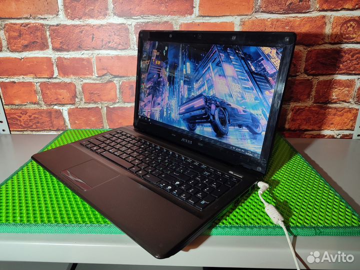 Asus k52D - 3 Ядра \ 4 Озу \ 1 GB Видео \ 320 HDD