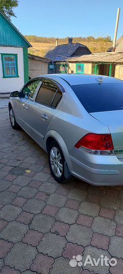 Opel Astra 1.6 МТ, 2011, 163 000 км