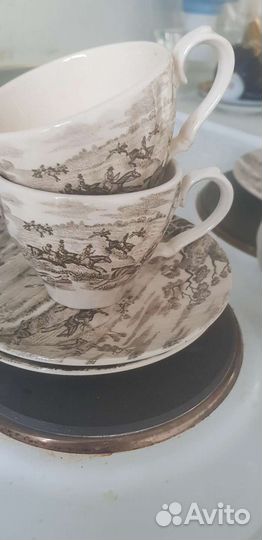 Чайные пары и молочник Англия