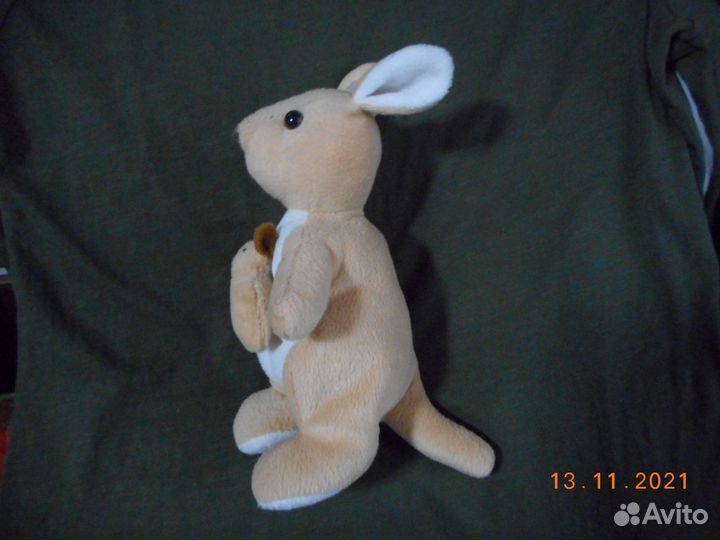 Игрушка кенгуру с малышом и слоник