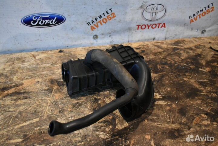 Резонатор воздушного фильтра Mercedes-Benz E-Class