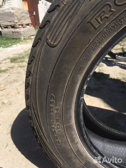 Kumho Road Venture APT KL51 225/65 R17 102H