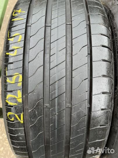 Goodyear EfficientGrip Performance 2 225/45 R17