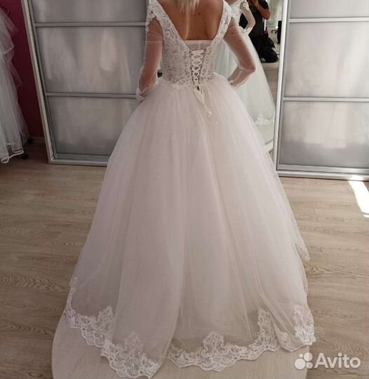 Свадебное платье