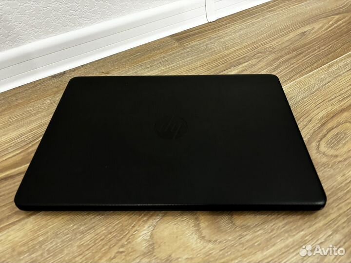 Ноутбук HP 14s