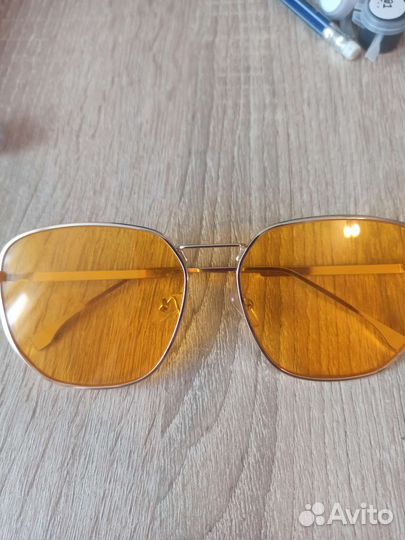 Солнцезащитные очки