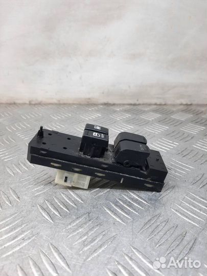 Блок управления стеклоподъемниками Suzuki Sx4