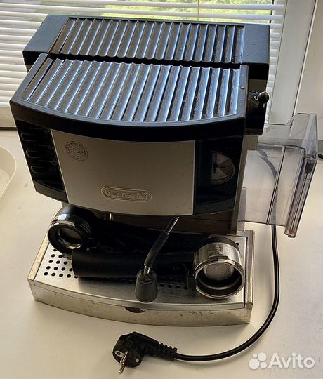 Кофеварка рожкового типа Delonghi Treviso