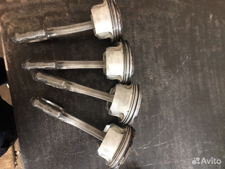 Шатуны Поршень на BMW N62 N63 M270 M278