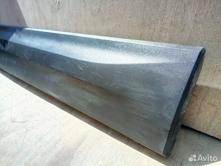 Skoda Karoq с 2017г.- Молдинг передний правый Б/У