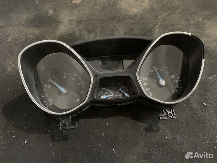 Щиток приборов Ford Focus 3
