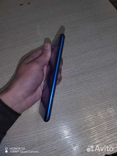 Телефон honor 10