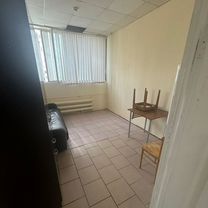 Комната 20 м² в 4-к., 4/4 эт.