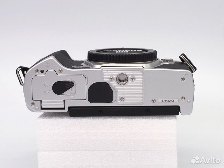 Olympus OM-D E-M5 III