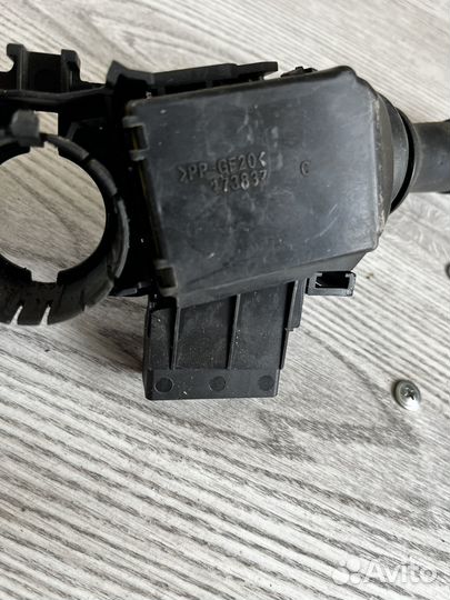 Подрулевой переключатель toyota mark x