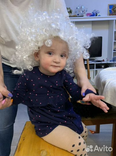 Парик кудрявый белый