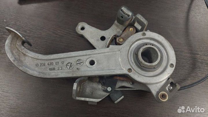 Педаль стояночного тормоза Mercedes E-Class W210