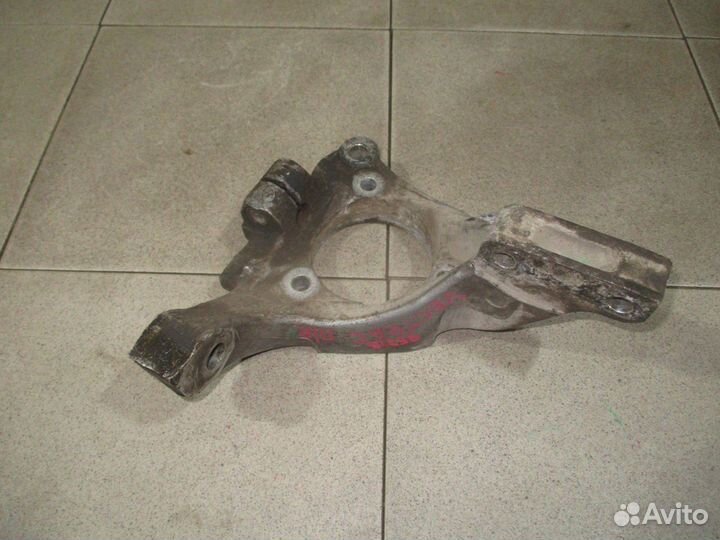 Кулак поворотный передний правый Opel Vectra C