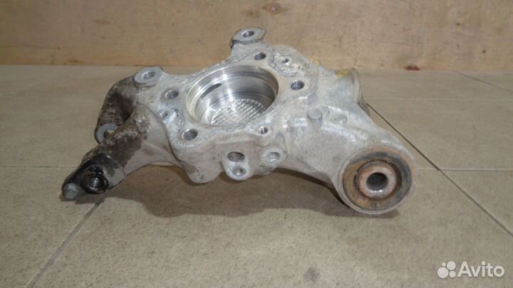 Кулак поворотный задний левый Honda Civic 4D