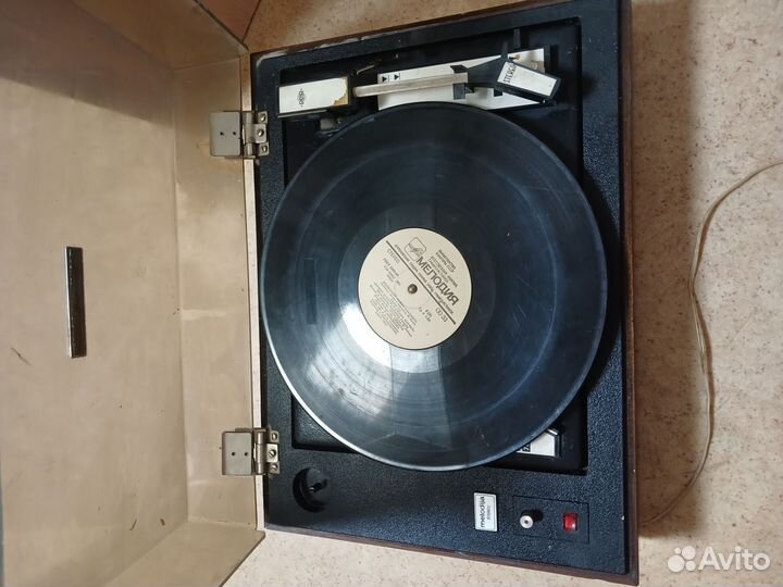 Проигрыватель винила СССР радиотехника