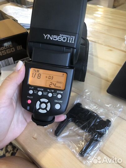 Yongnuo YN560 III вспышка
