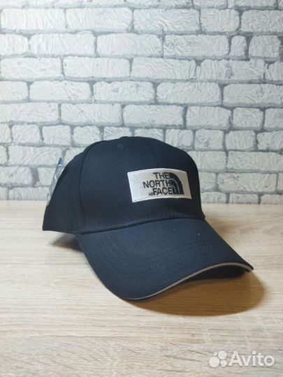 Бейсболка новая