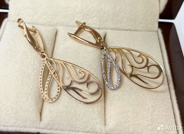 Золотые серьги с фианитами