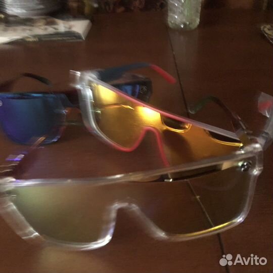 Солнцезащитные очки