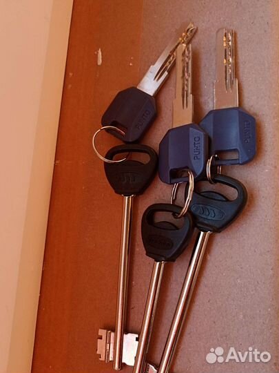 Дверь входная металлическая от застройщика