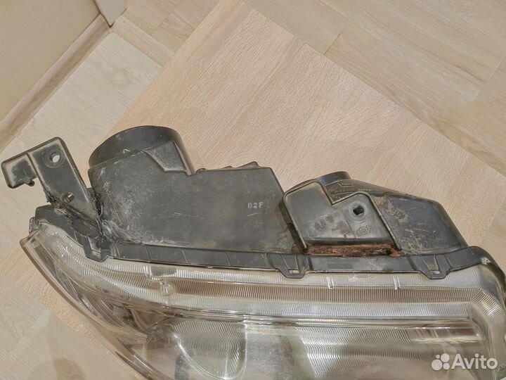 Фара правая Suzuki Grand Vitara