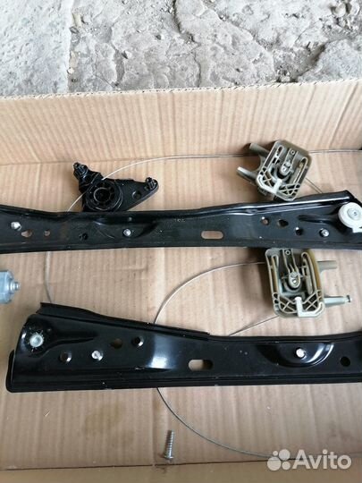 Мотор стеклоподъемника левого с направляющими Bmw