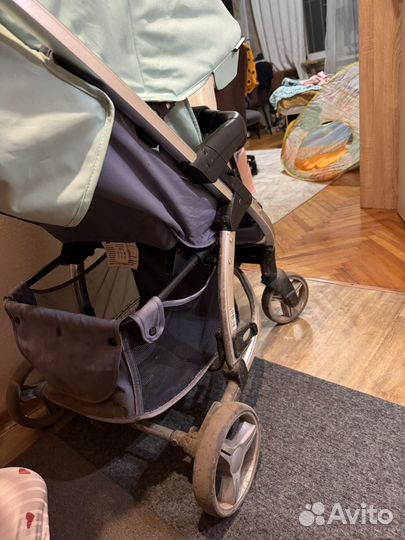 Прогулочная коляска