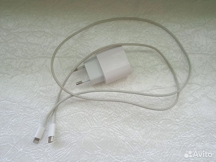 Зарядка на iPhone 13 оригинал