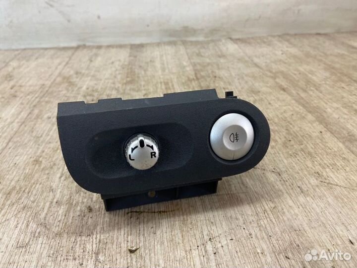 Кнопка включения птф задняя Mitsubishi Colt Z32A
