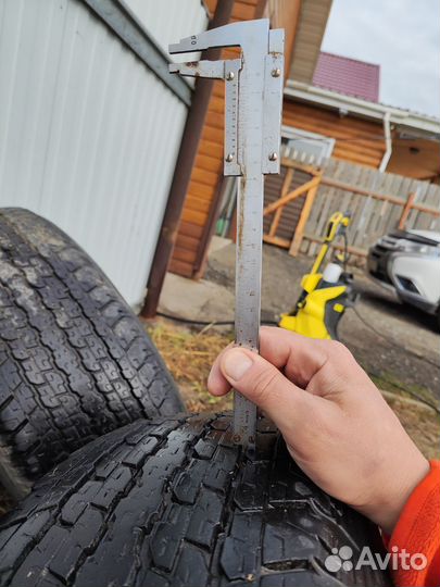 Bridgestone Dueler H/T 265/65 R17