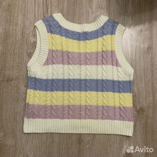 Жилетка женская вязаная 46