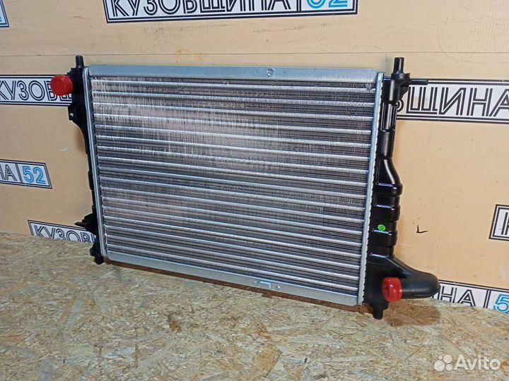 Радиатор охлаждения Daewoo Matiz (01-11г) Spark MT