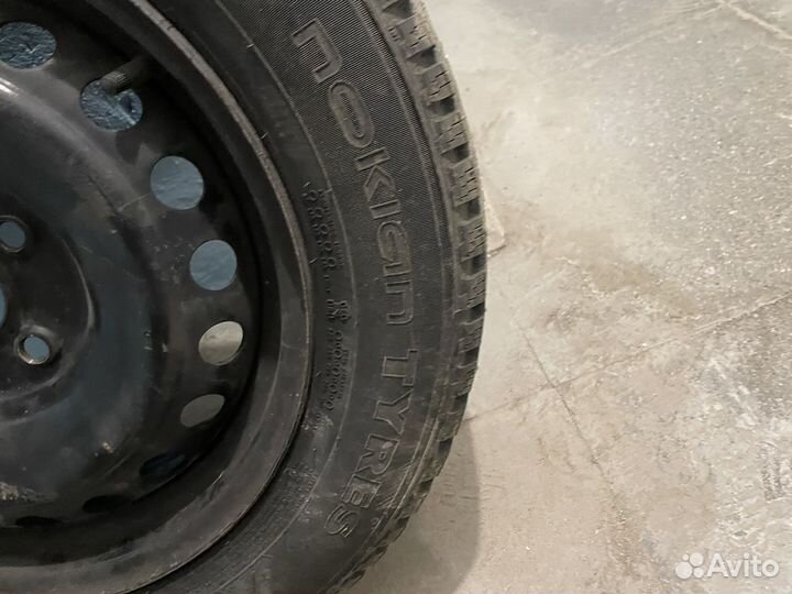 Зимняя резина на штамповках с колпаками