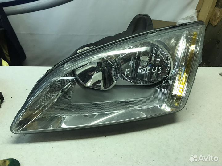 Фара левая Ford Focus 2