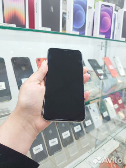 iPhone X, 64 ГБ