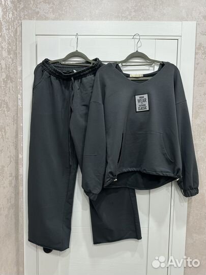 Костюм спортивный