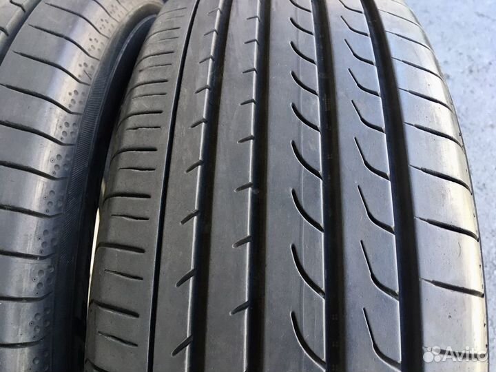 Yokohama BluEarth RV-01 215/55 R17