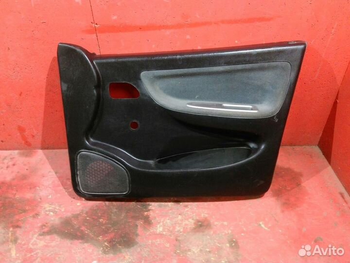 Обшивка передней правой двери Чери Амулет (A15) 06