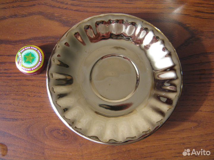 Чашки с блюдцами кофейные