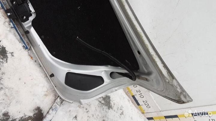 Крышка багажника Toyota Corolla