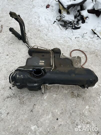Топливный бак Skoda Rapid 2019 год