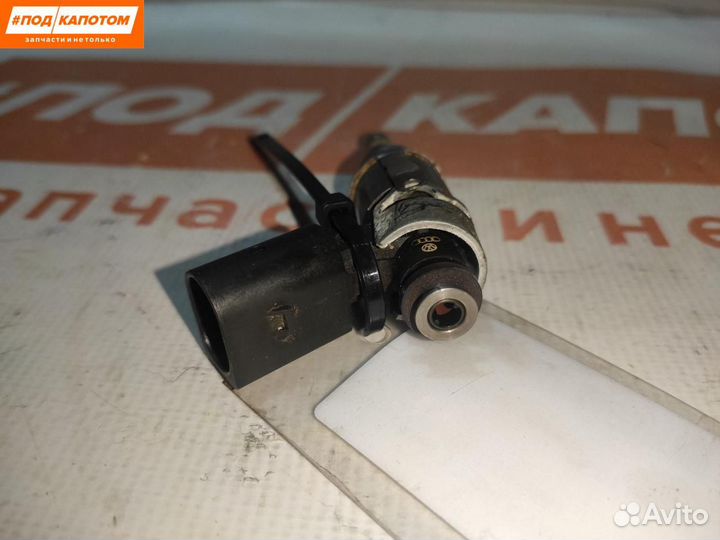 Форсунка топливная Audi A4 B8/8K 2009 06E906036F