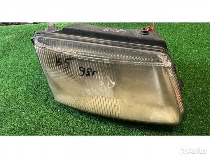 Фара правая Volkswagen Passat 1998
