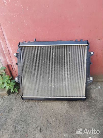 Радиатор hilux 422134-6301