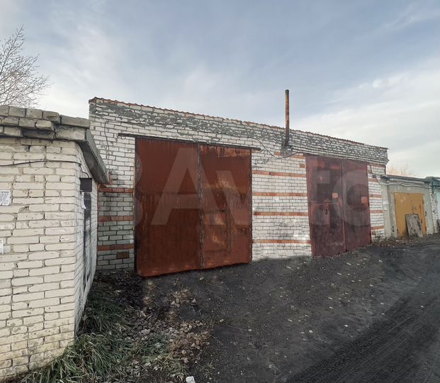 Гараж, > 30 м²